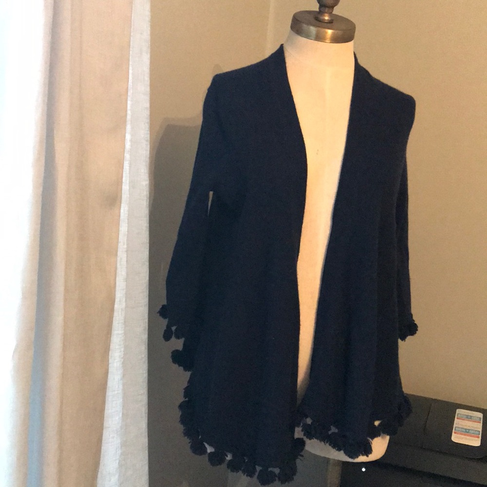 Cashmere cardigan with tassels on bottom